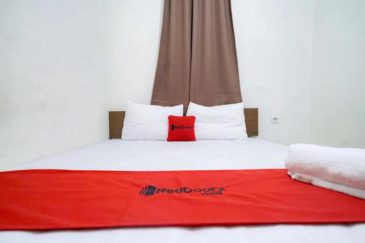 Reddoorz Near Ekowisata Mangrove Belawan Hotel Exterior photo