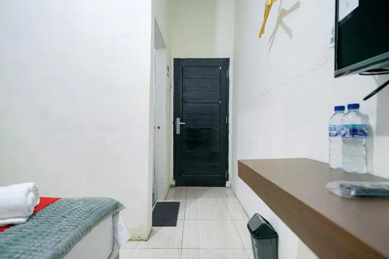 Reddoorz Near Ekowisata Mangrove Belawan Hotel Exterior photo