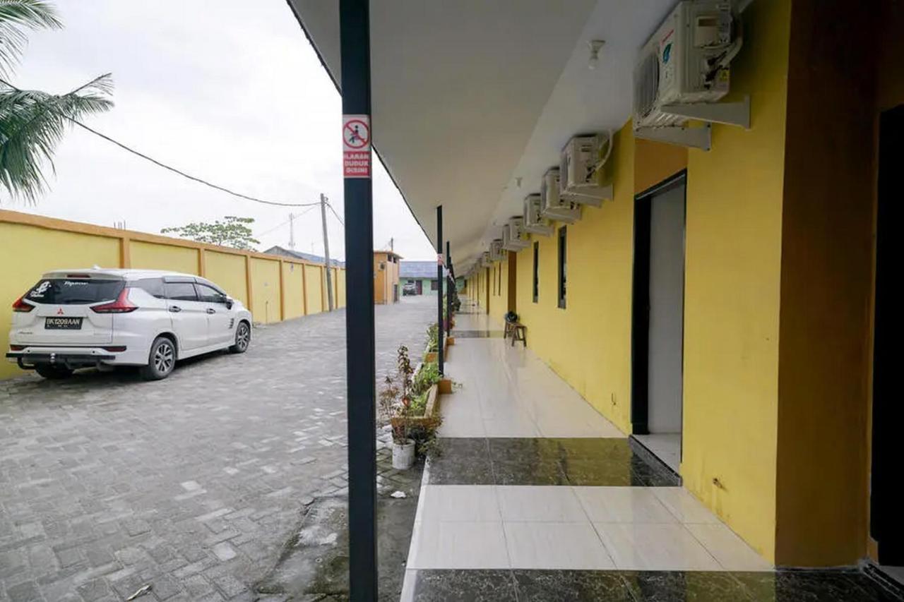 Reddoorz Near Ekowisata Mangrove Belawan Hotel Exterior photo