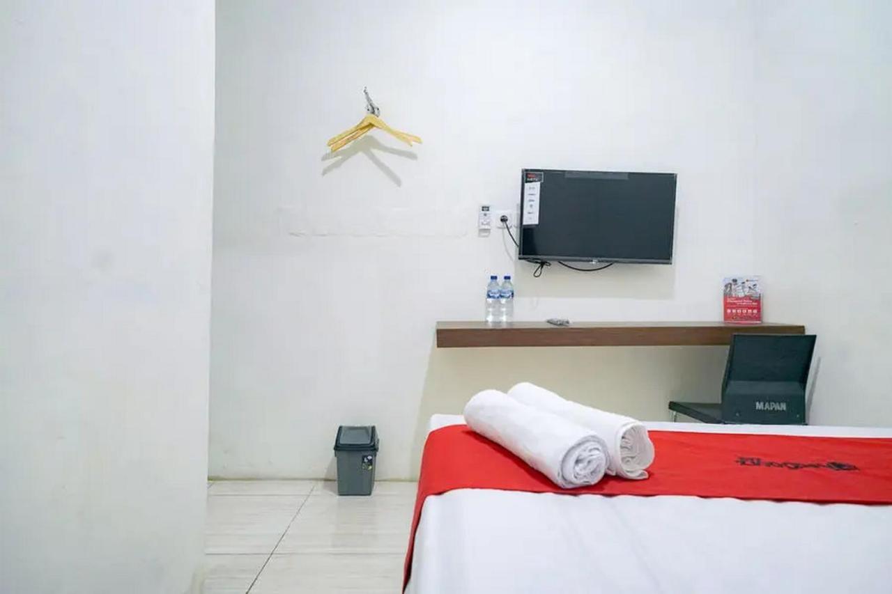 Reddoorz Near Ekowisata Mangrove Belawan Hotel Exterior photo