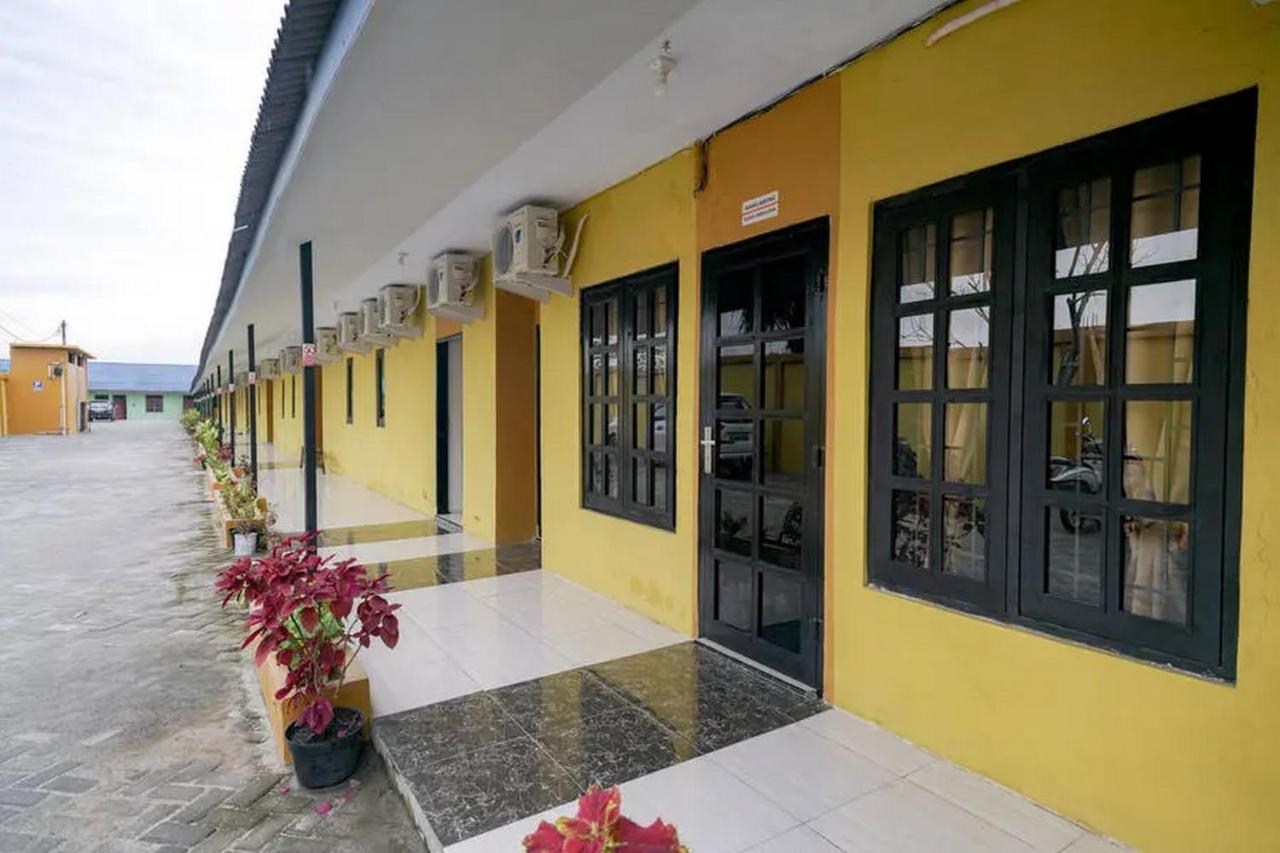 Reddoorz Near Ekowisata Mangrove Belawan Hotel Exterior photo